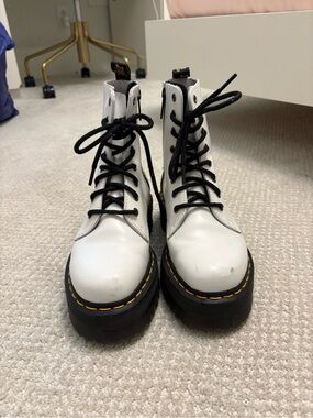 Dr. Martens Jadon Boot